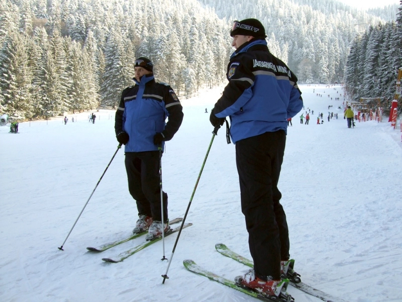jandarmii-montani-sau-antrenat-cu-specialisti-din-garda-elvetiana-de-salvare-aeriana