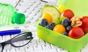 legume-si-fructe-pe-langa-corn-si-lapte-