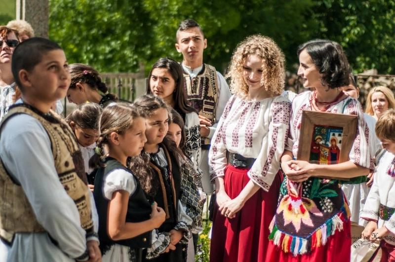 lumina-si-culoare-pentru-copiii-din-soars-cercul-de-donatori-tara-fagarasului-a-viiia-editie-