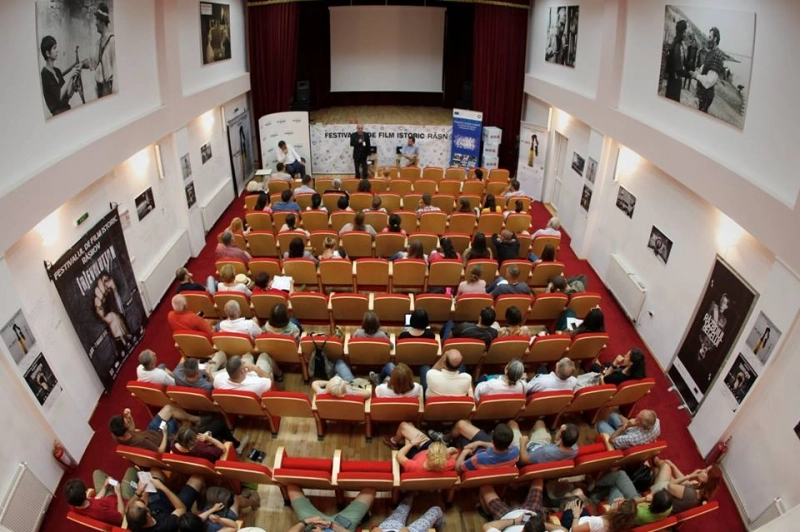 maine-se-redeschide-cinematograful-din-rasnov