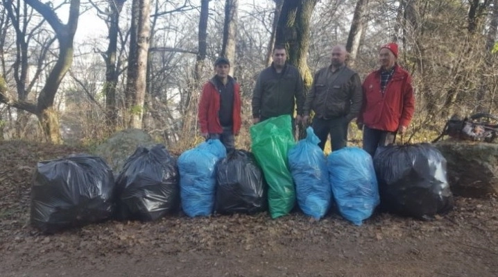 muntele-tampa-ceva-mai-curat-dupa-o-noua-ecologizare