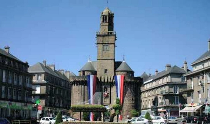 o-delegatie-formata-din-elevi-francezi-din-vire-viziteaza-sacelele