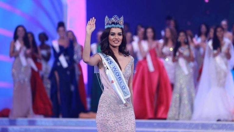 o-indianca-in-varsta-de-20-de-ani-studenta-la-medicina-a-castigat-titlul-miss-world-2017