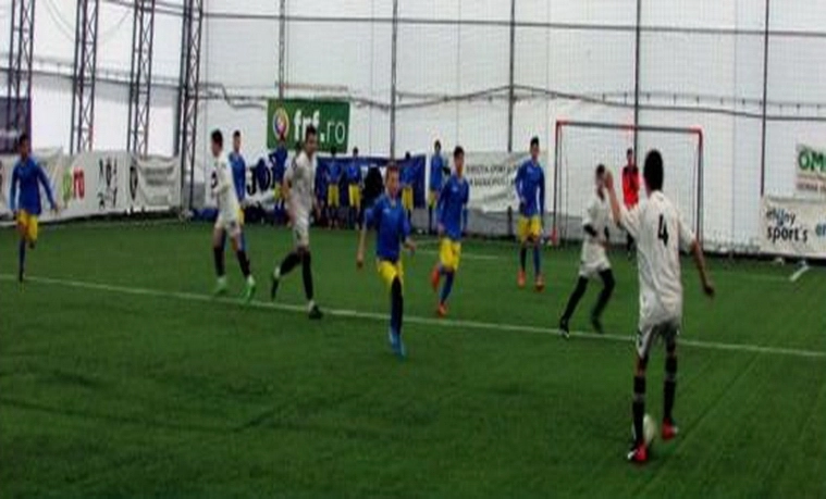 patru-weekenduri-cu-fotbal-pentru-juniori-la-enjoy-sports-winter-cup