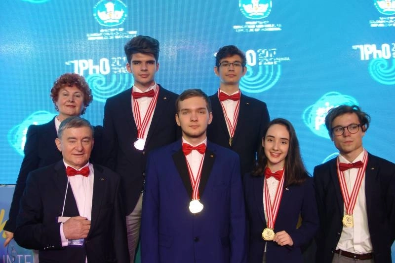 performate-deosebite-pentru-romania-la-olimpiada-internationala-de-fizica-din-indonezia