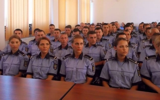 peste-3600-de-civili-angajati-la-politie