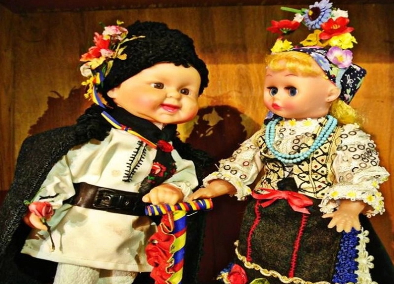 portul-popular-daisorean-in-miniaturi-la-centrul-cultural-reduta