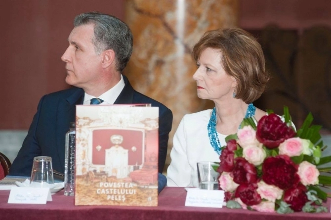 povestea-castelului-peles-la-muzeul-de-istorie-