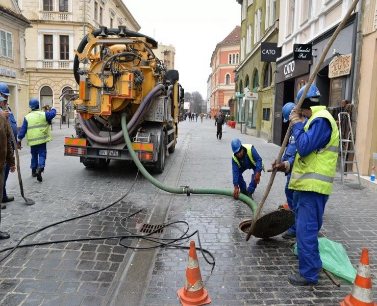 pregatiri-antiinundatie-pe-strazile-brasovului