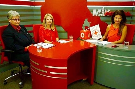 raluca-buzea-si-iolanda-beldianu-la-mix-actual