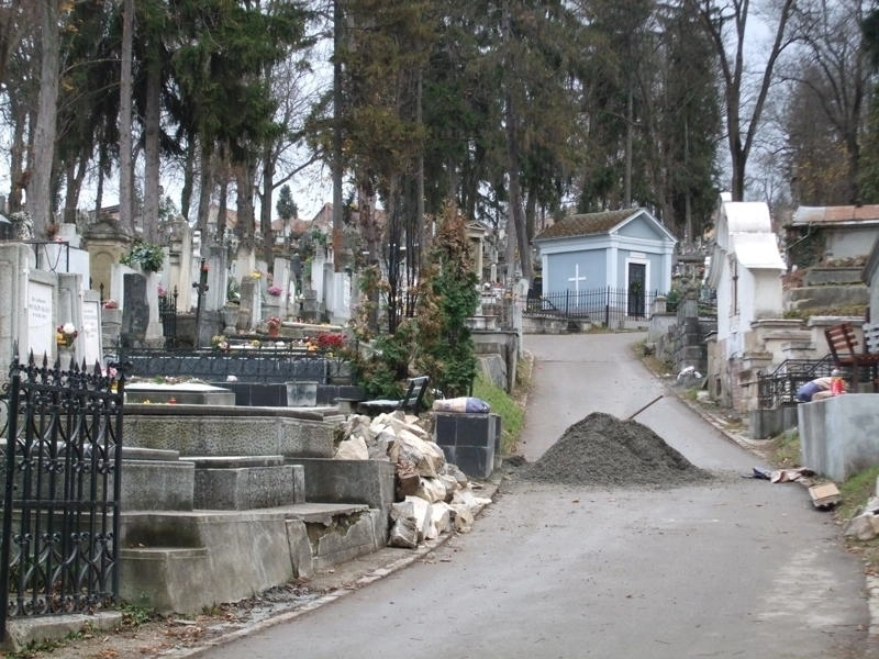 reparatii-de-185000-de-lei-la-cimitir