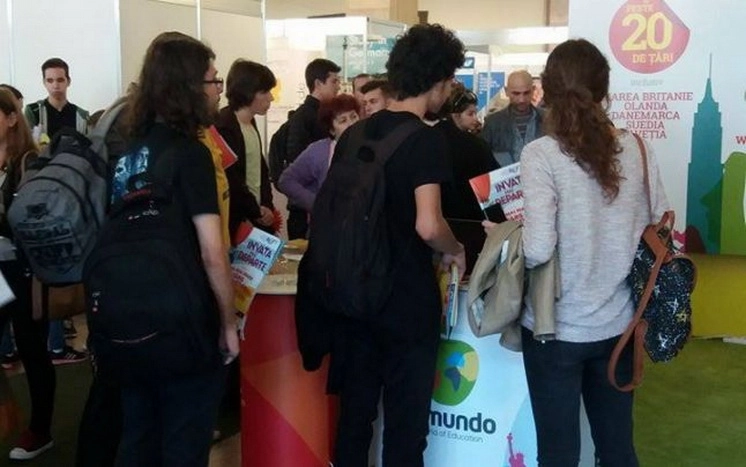 riuf-cel-mai-mare-targ-international-de-universitati-la-brasov
