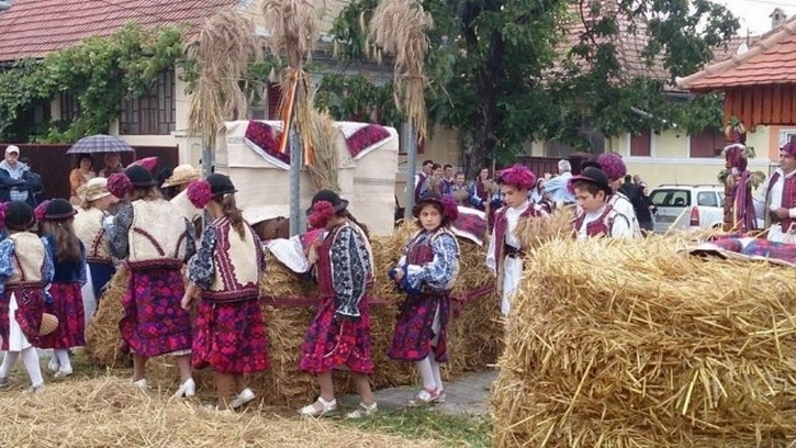 sarbatoarea-buzduganului-la-dragus-in-19-si-20-august