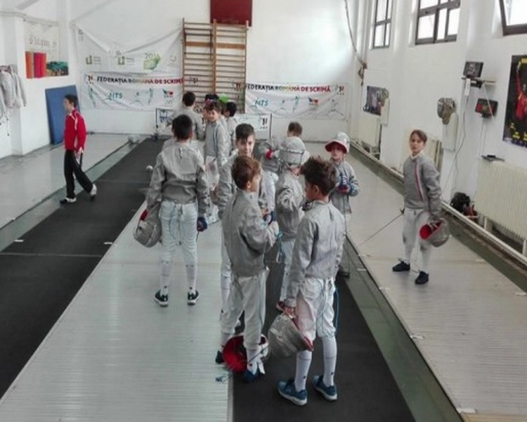 scrimerii-de-la-corona-participa-la-un-minicampionat-mondial-in-polonia