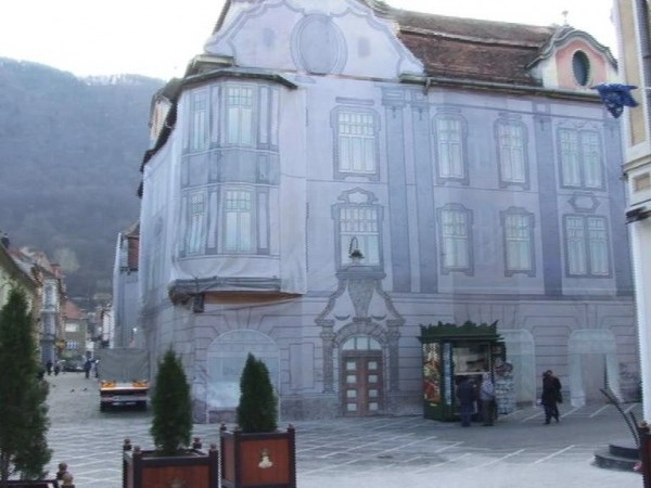 se-fac-demersuri-ca-fostul-sediu-al-bancorex-sa-fie-reabilitat