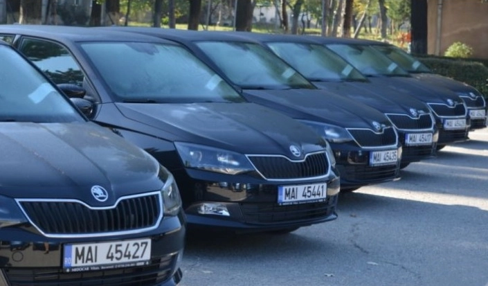 serviciul-judetean-anticoruptie-brasov-a-primit-un-autoturism-nou-pentru-activitati-de-prevenire