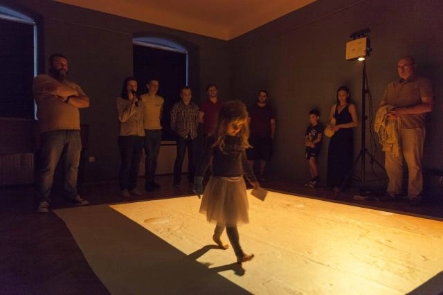 somn-usor-printre-stele-