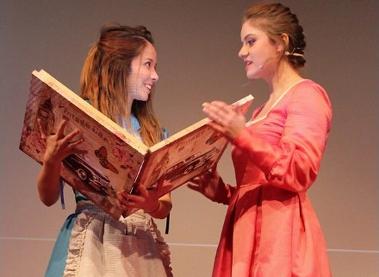 spectacol-de-teatru-pentru-copii-alice-in-tara-minunilor-la-saptamana-comediei