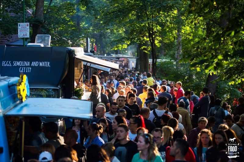 street-food-festival-brasov-peste-65000-de-pofticiosi-prezenti-sub-tampa