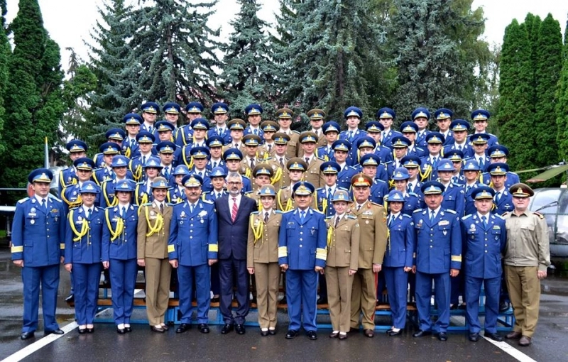 studentii-academiei-fortelor-aeriene-henri-coanda-doresc-anumite-facilitati