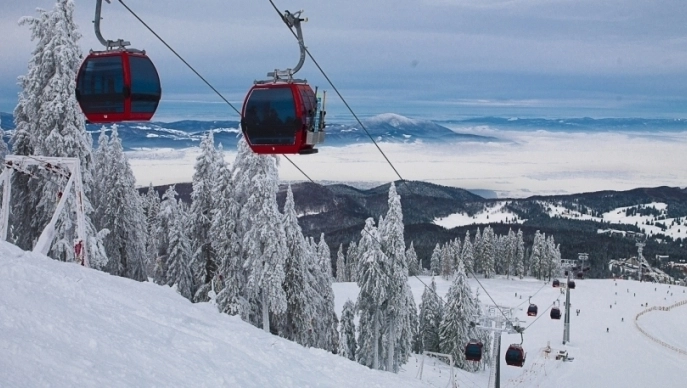 telecabinele-si-telegondola-din-poiana-oprite-din-cauza-gerului-