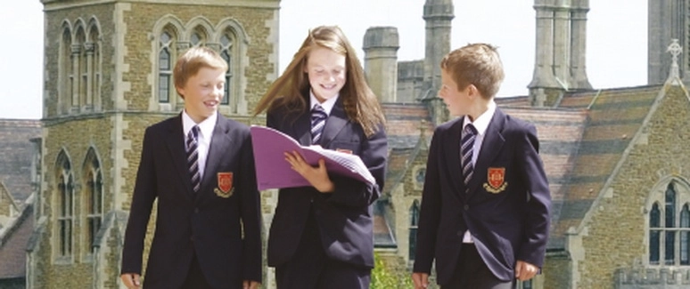 trei-licee-din-marea-britanie-isi-prezinta-oferta-educationala-la-brasov