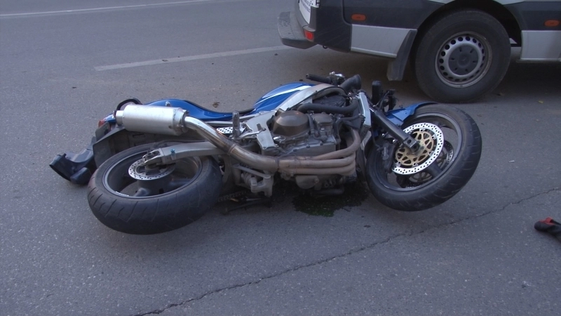un-motociclist-ranit-grav-in-urma-unui-accident