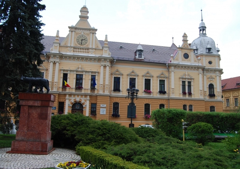 un-sfert-dintre-posturile-din-primaria-brasov-sunt-neocupate