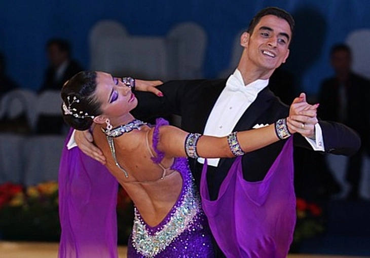 weekendul-acesta-are-loc-la-brasov-campionatul-national-de-10-dansuri