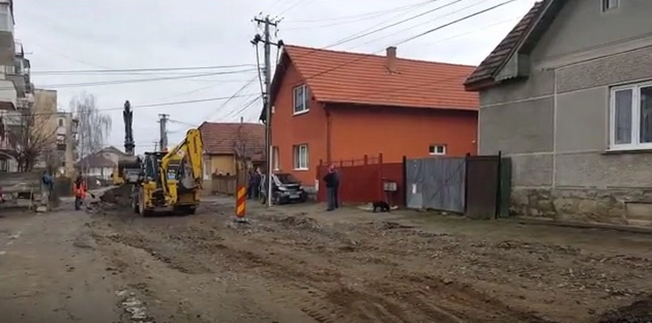 zidul-berlinez-de-la-sfantu-gheorghe-nu-mai-exista-a-fost-daramat-la-initiativa-autoritatilor