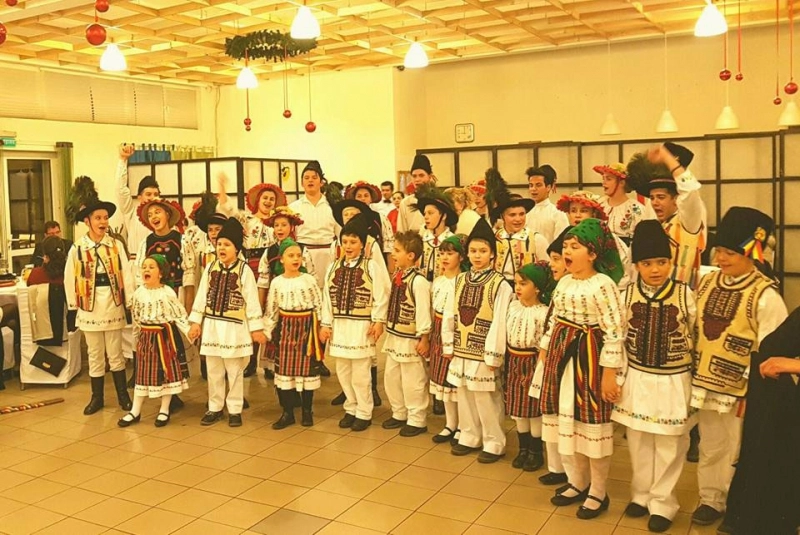 -balul-calusarilor-pastreaza-traditiile-sambata-la-rasnov