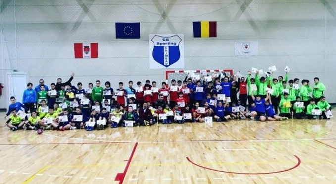 -cupa-iernii-la-handbal-sa-desfasurat-in-weekend-la-ghimbav-au-participat-250-de-copii