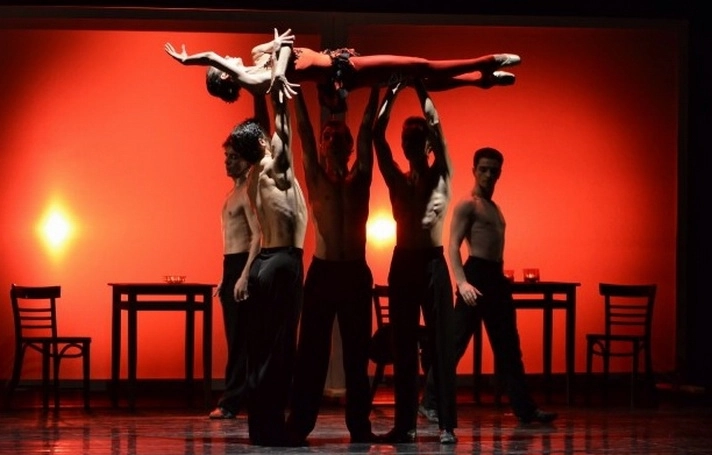 -lheure-dor-de-paris-spectacol-de-balet-in-weekend-la-opera