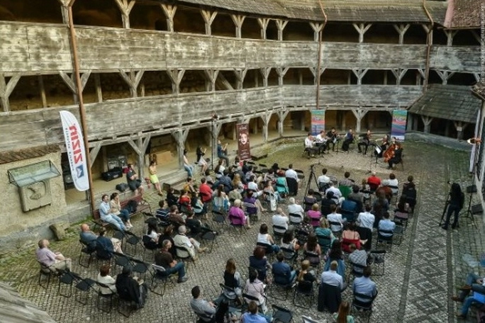 armonii-de-toamna-la-bastionul-tesatorilor