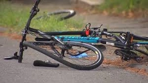 biciclist-lovit-disdedimineata