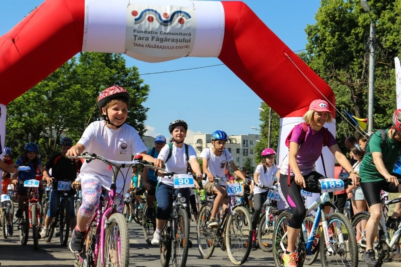 bikeathon-tara-fagarasului-isi-asteapta-biciclistii