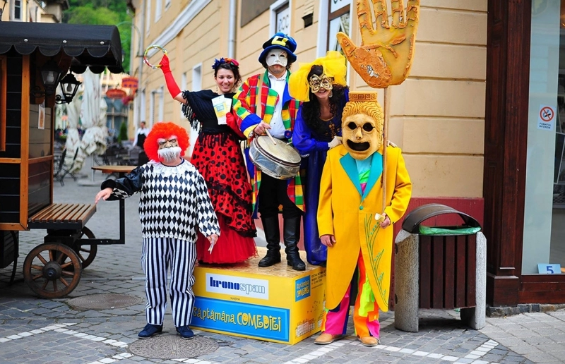 brasovenii-se-pot-bucura-de-teatru-de-strada-la-saptamana-comediei-2018