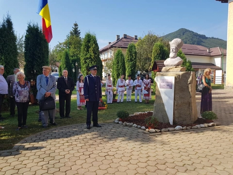 bustul-lui-mihai-viteazul-dezvelit-la-vama-buzaului