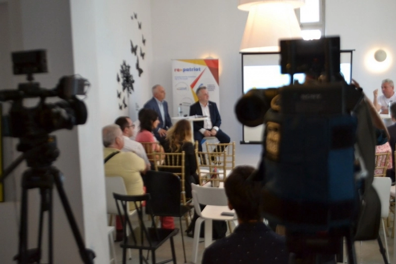 conferinta-la-sala-patria-cu-ocazia-zilelor-diasporei