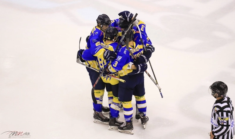 corona-wolves-e-in-finala-campionatului-national-de-hochei-pe-gheata