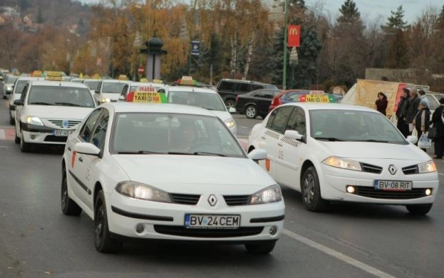 cu-taxiul-la-constanta-dupa-ce-au-luat-aproape-30000-de-lei-de-la-o-brasoveanca