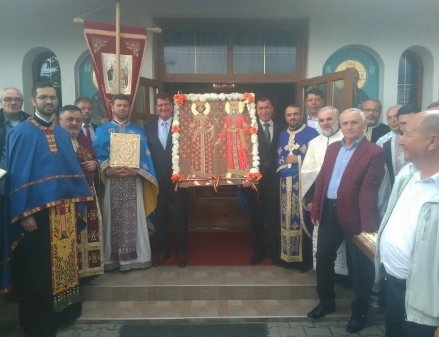 de-sfintii-constantin-si-elena-a-fost-zi-de-hram-la-biserica-din-cartierul-florilor-din-rasnov