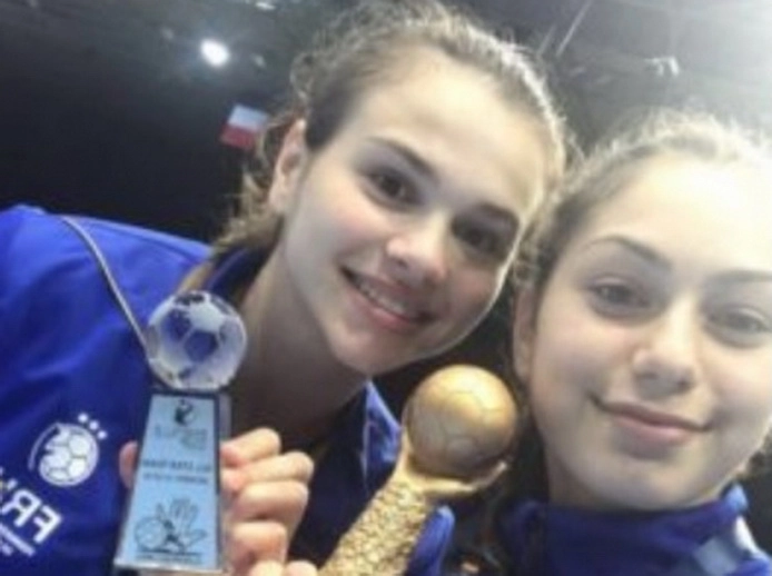 doua-handbaliste-de-la-acs-transilvania-au-obtinut-bronz-la-campionatul-european