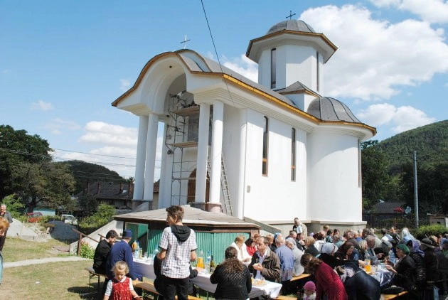 duminica-va-fi-zi-de-hram-la-biserica-din-dambul-morii