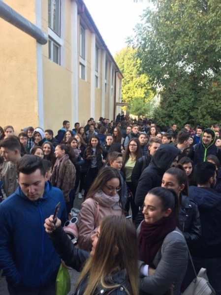 elevii-protesteaza-astazi-la-prefectura