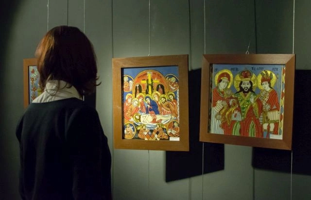 expozitie-de-icoane-pe-lemn-si-pe-sticla-la-muzeul-strazii-sforii