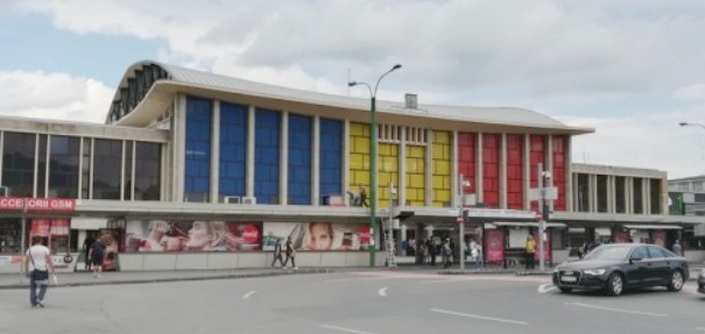 fatada-de-centenar-la-gara-brasov