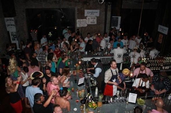 fost-politist-luat-pe-sus-dupa-un-scandal-intrun-bar