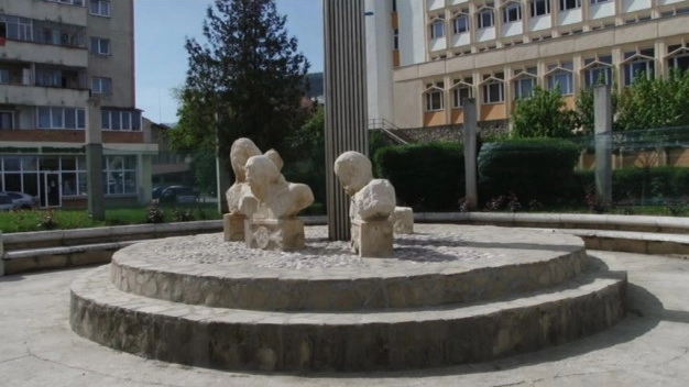 grupul-statuar-horea-closca-si-crisan-a-intrat-in-proces-de-reabilitare