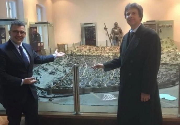 hans-e-tischler-consulul-german-de-la-sibiu-in-vizita-la-brasov